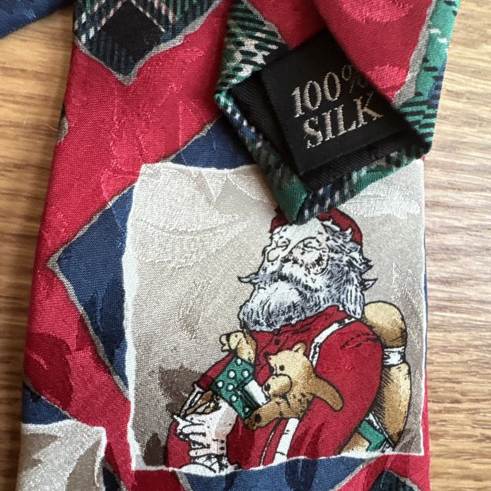 Christmas Silk Tie Santa With Horse & Bear Toys 54 Inches 1995‎ NEW Unworn